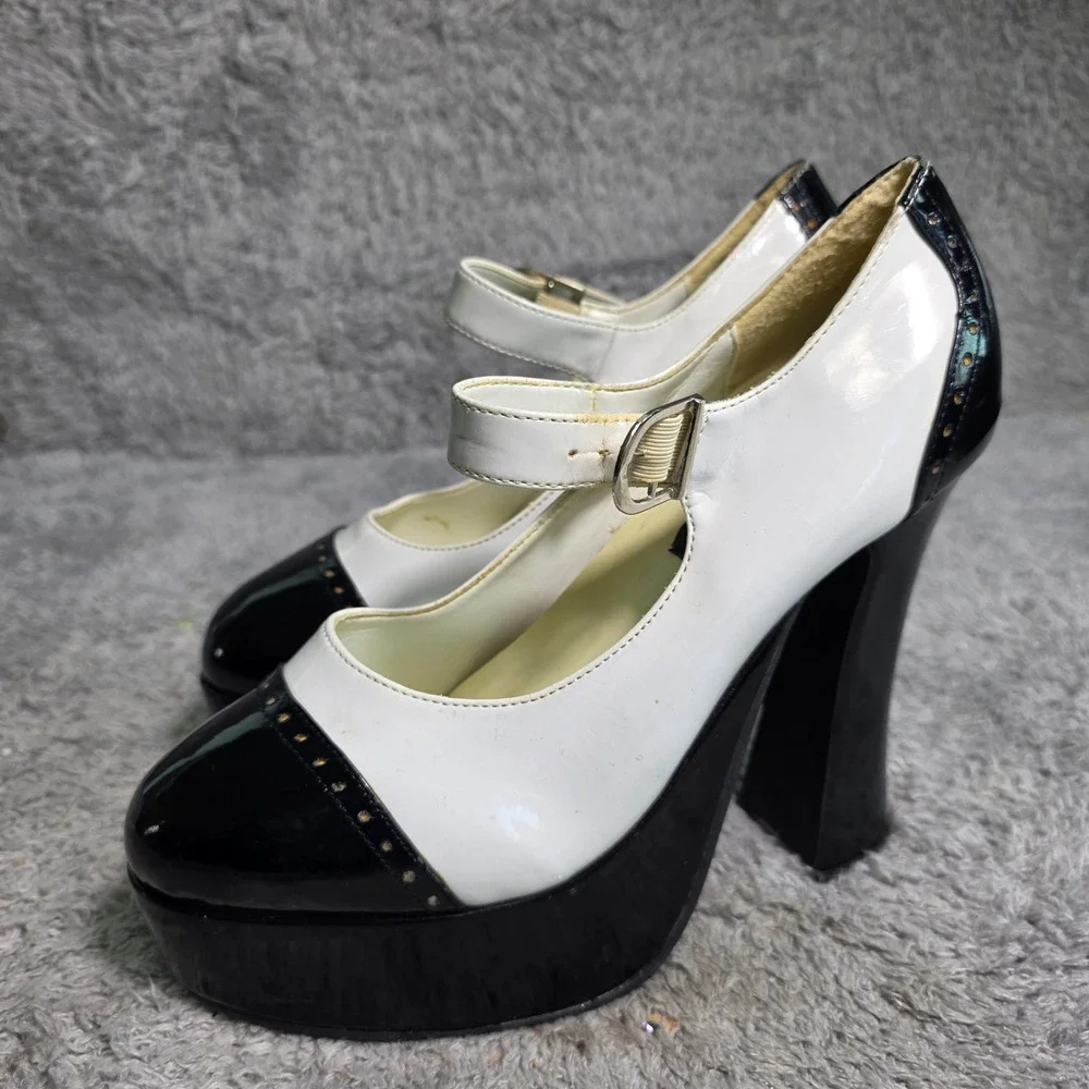 Ellie Shoes Mary Jane Platform Black White‎ Tuxedo Wingtip Women Size 9 Flaw